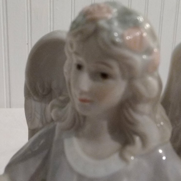 SALE Bundle Of Beautiful Angels - Picture 13 of 14